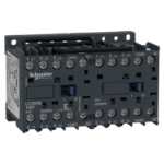 Slika Kontaktor za promenu smera 3P (3NO) 6A AC-3 špulna 24V AC sa signalnim kontaktima 1NO Schneider